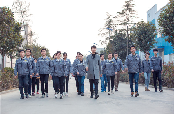 點創包裝人員合影