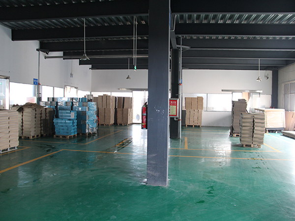 廠里準備要發(fā)給客戶的貨