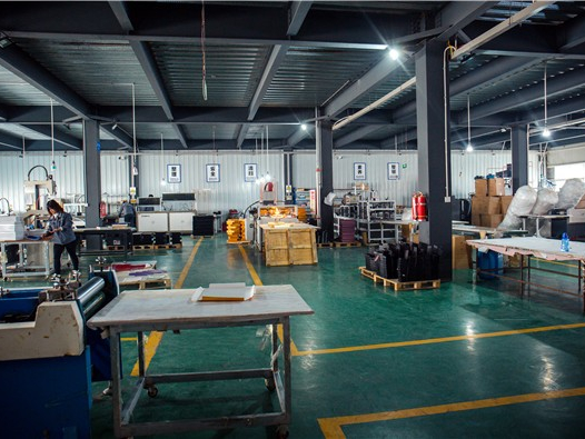 河南點創包裝迎來新設備啦