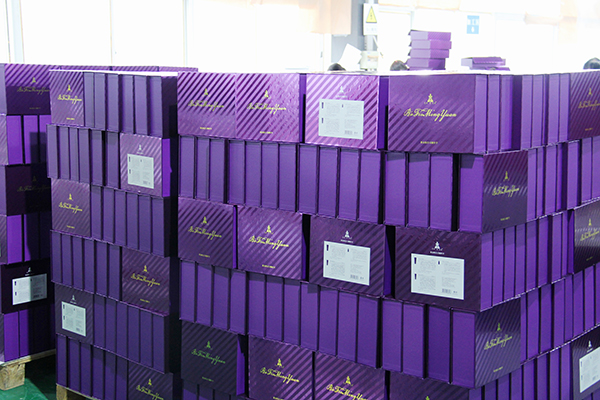 包裝盒廠里圖片